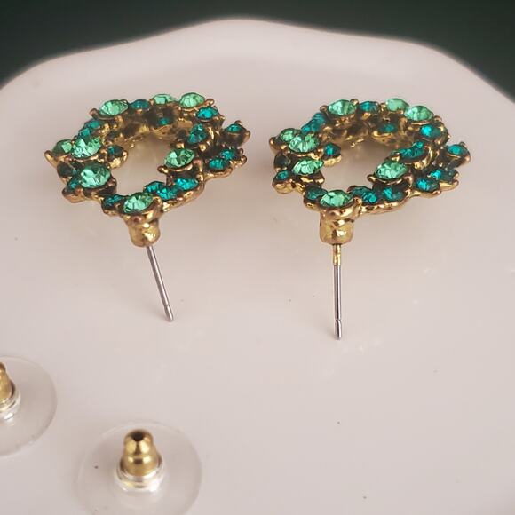 Sparkling Sage‎ Earrings Green Crystals in Gold Setting Tear Drop Pierced NWOT - Picture 3 of 7
